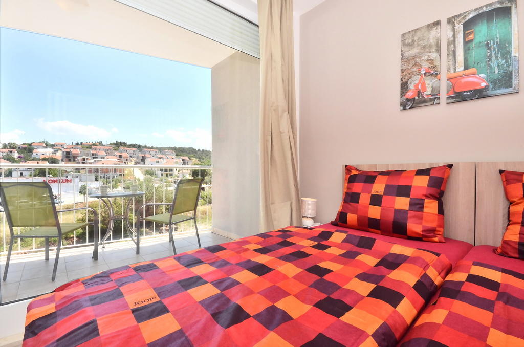 Bretia Apartments Sutivan Room photo