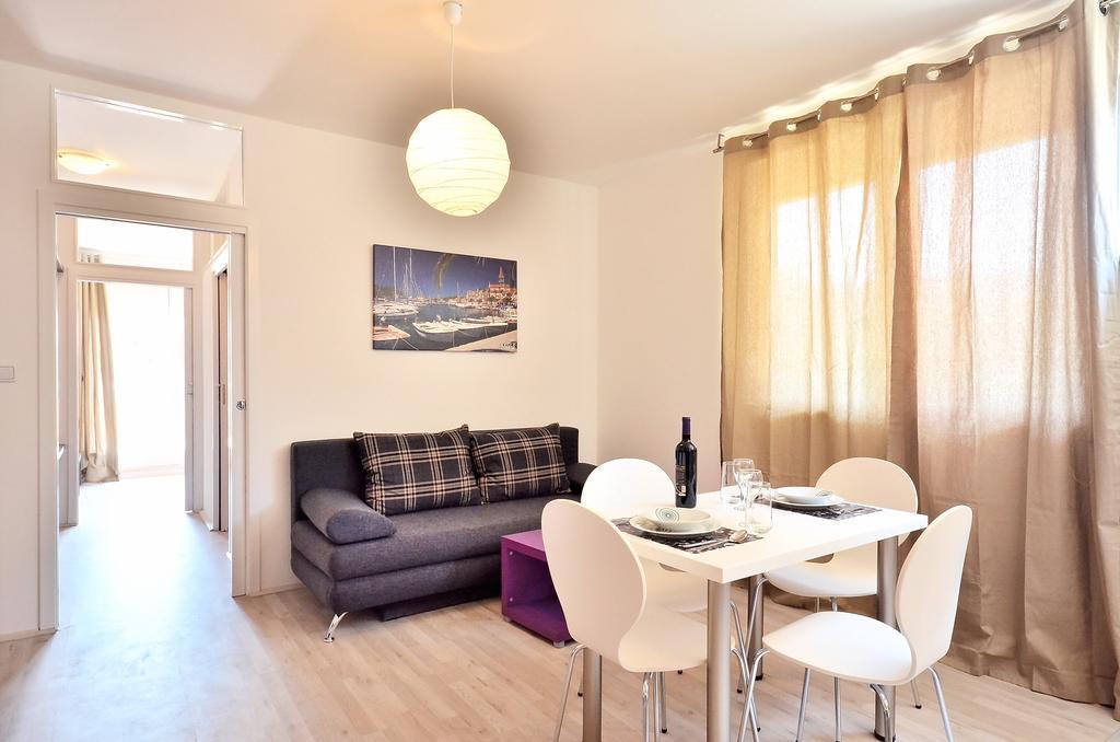 Bretia Apartments Sutivan Room photo